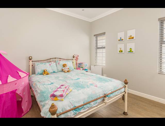 4 BEDROOM FREEHOLD FOR SALE IN PARKLANDS NORTH